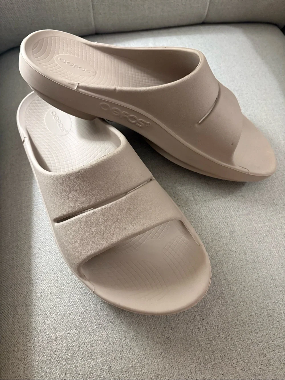 OOFOS OOahh Slide in nomad tan men’s size 12 recovery comfort slip on